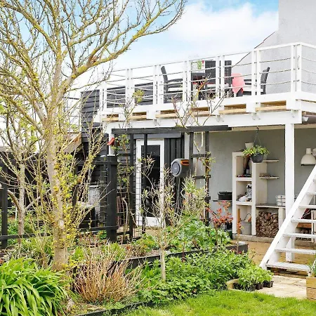 6 Person In Otterup-by Traum